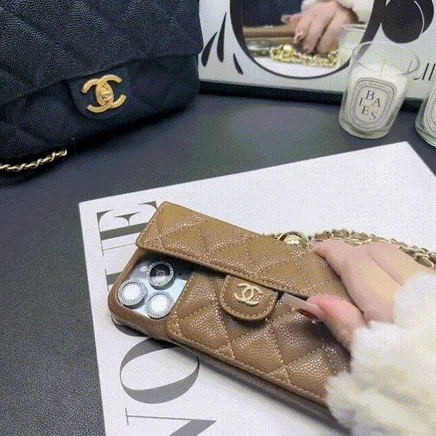 Chanel Case com Correntes e Alças - Proteção com Sofisticação